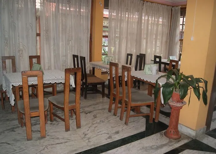 Pokhara Peace Bed and breakfast 2*