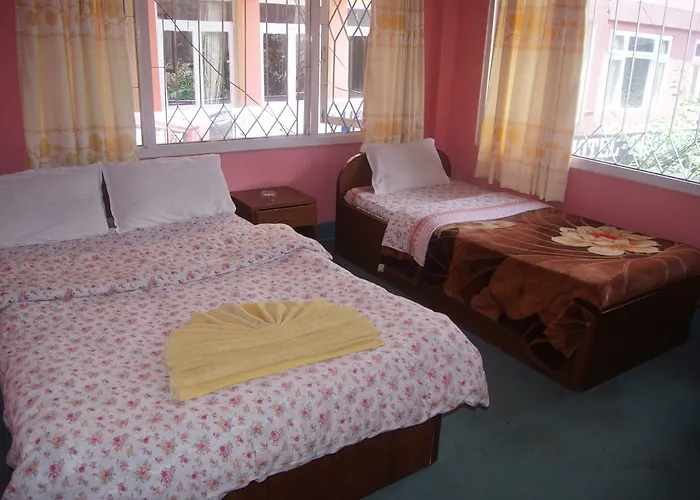 Bed and breakfast Pokhara Peace 2*