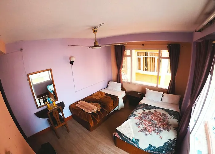Bed and breakfast Pokhara Peace 2*
